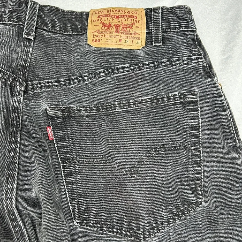 Vintage Levis 560 Loose Fit Jeans‎ Men 38x30 (actual 38x29) Black Paint Splatter